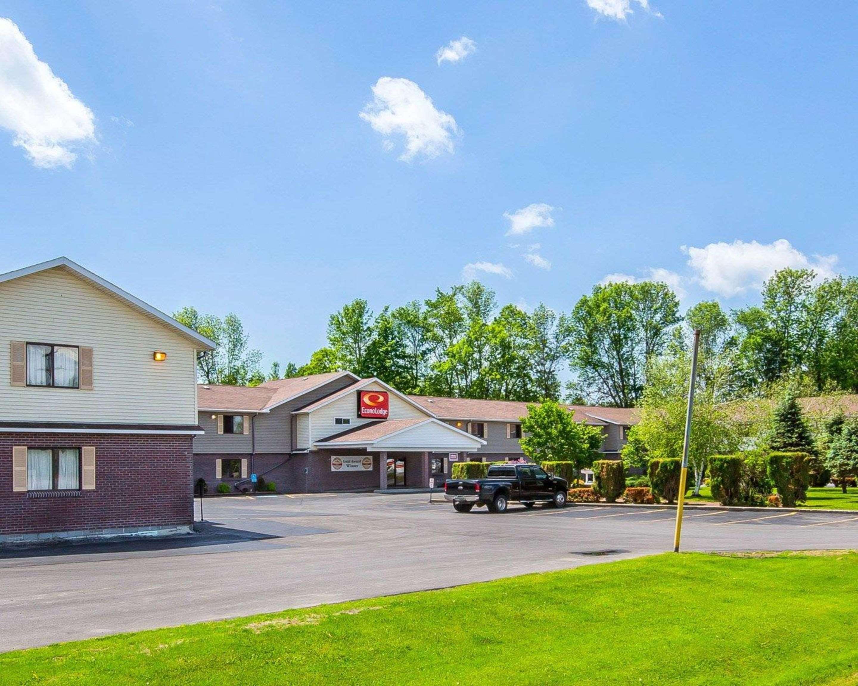 Surestay By Best Western Massena Exteriér fotografie
